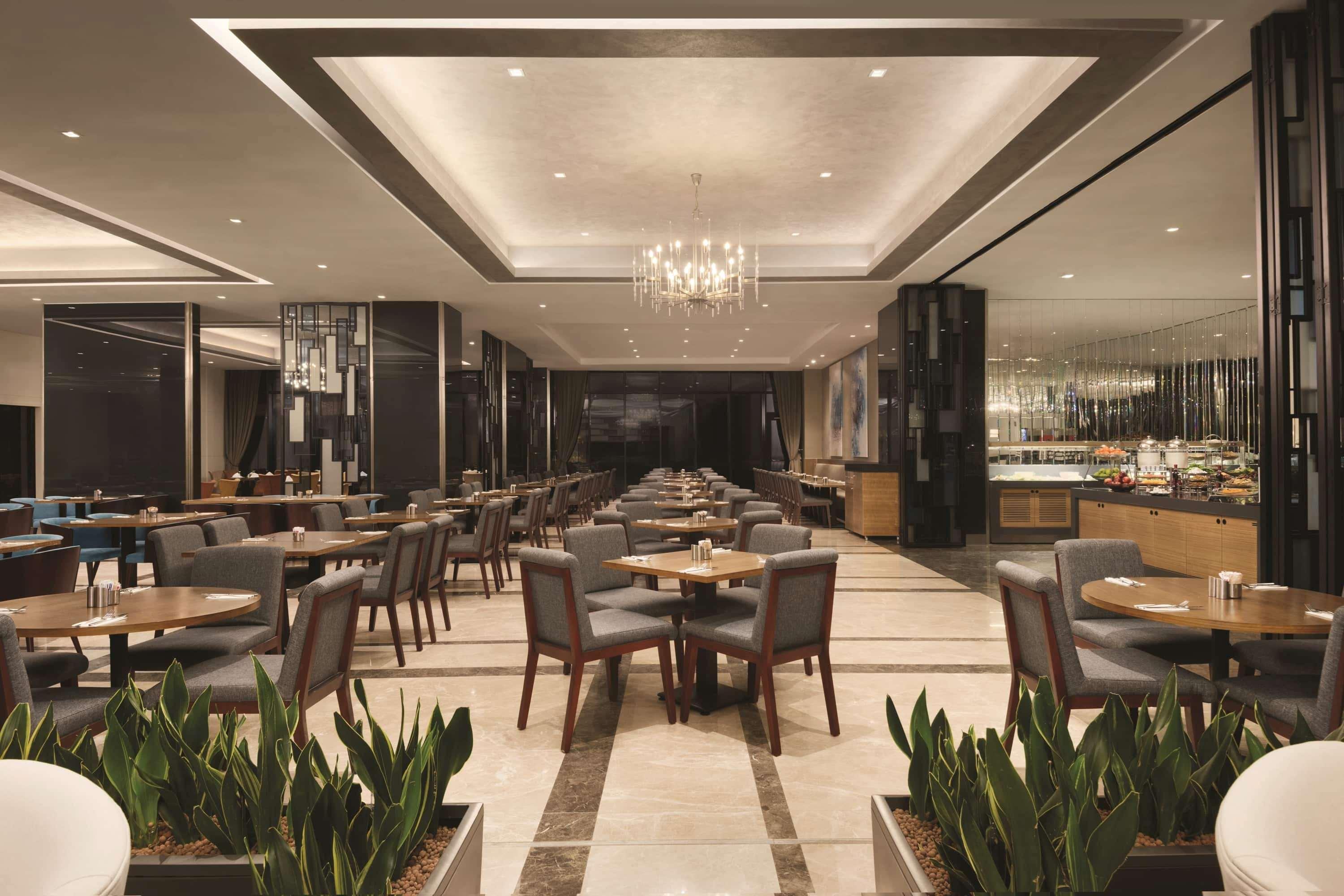 Tryp By Wyndham Istanbul Basin Ekspres Hotel Luaran gambar The restaurant