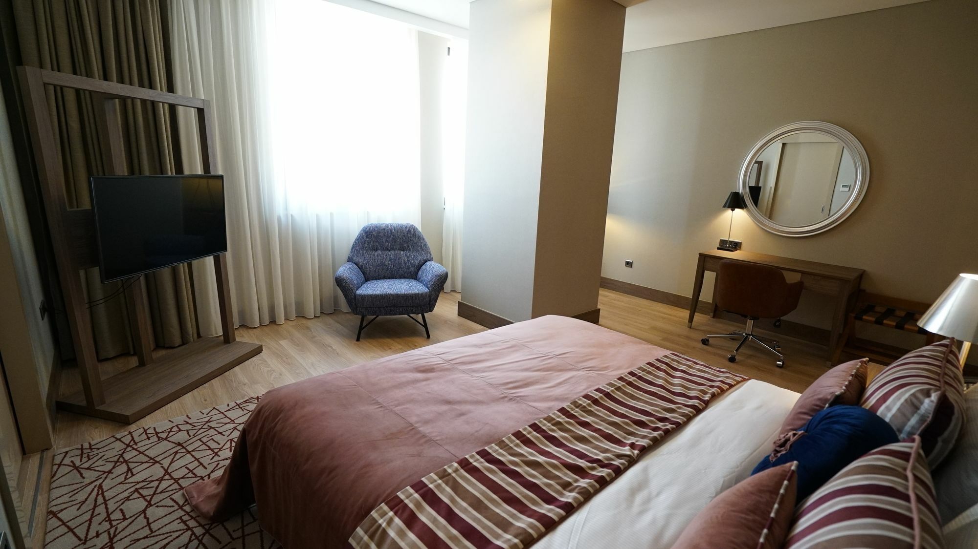 Tryp By Wyndham Istanbul Basin Ekspres Hotel Luaran gambar A bedroom at the hotel